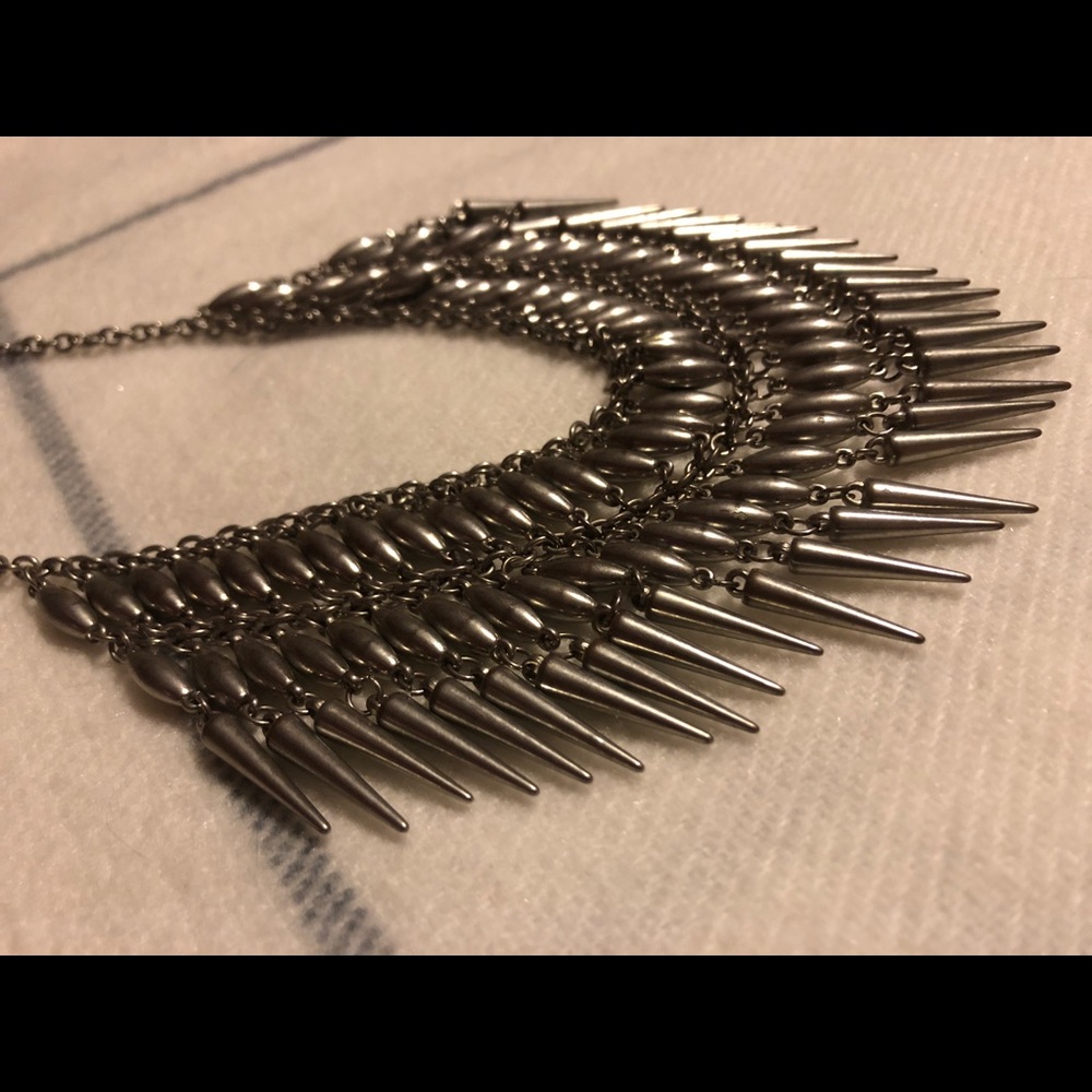 Silver statement necklace - Picture 2 of 5